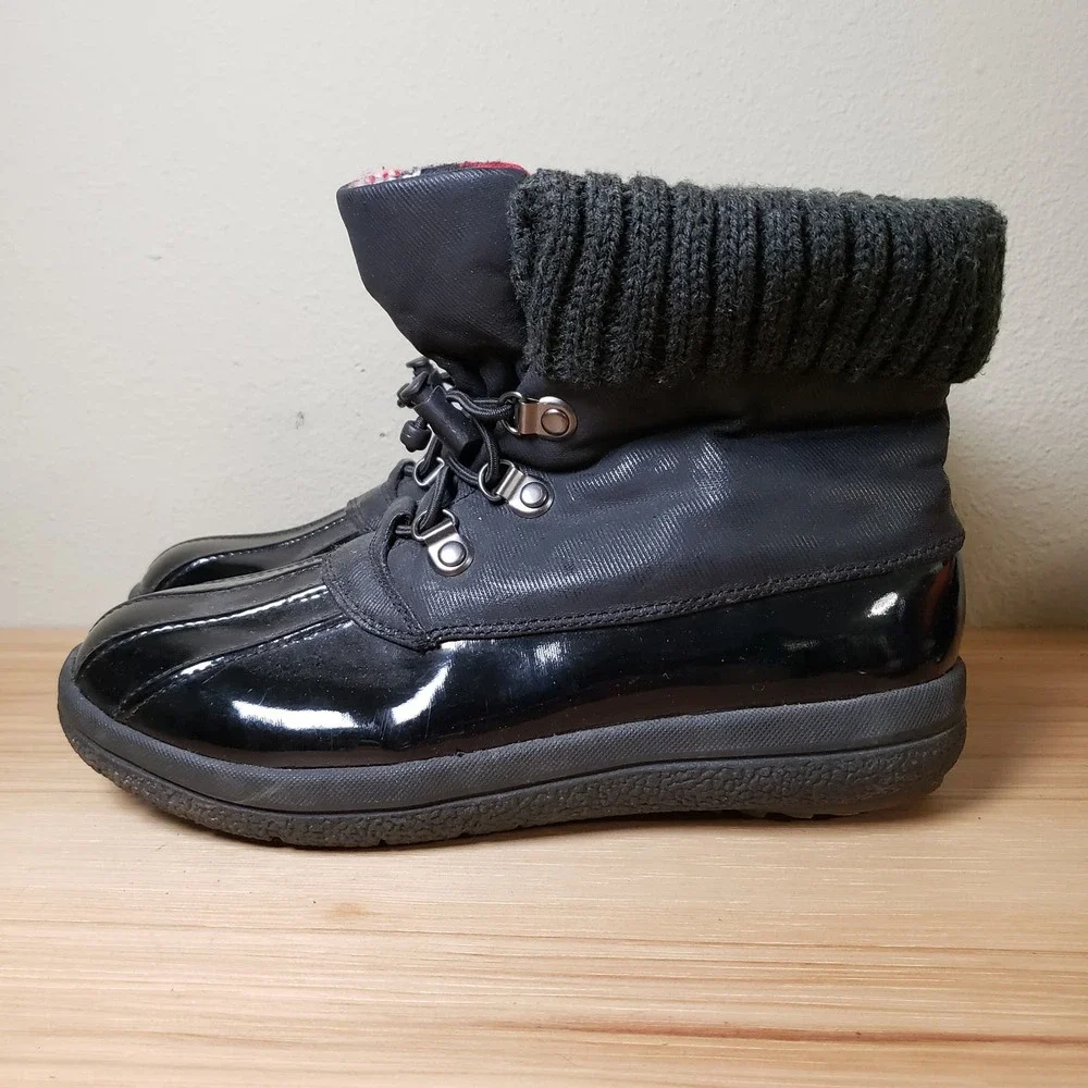 Cougar Women's Size 8 Lace Up Winter Boots‎ Shiny Black Insulated Short Bootie